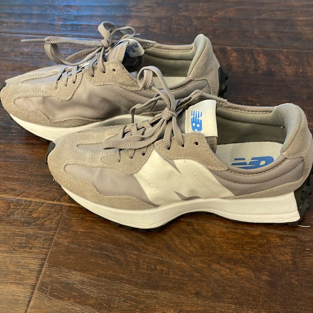 Used Gray new balance sneakers size 7.5